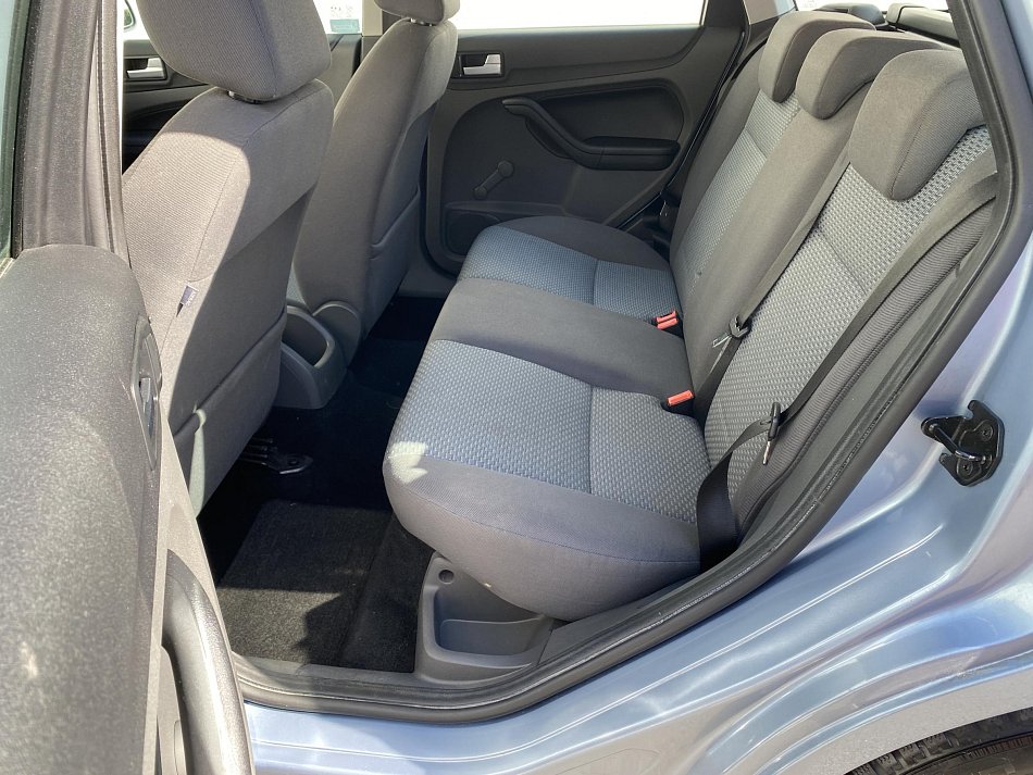 Ford Focus 1.6i 