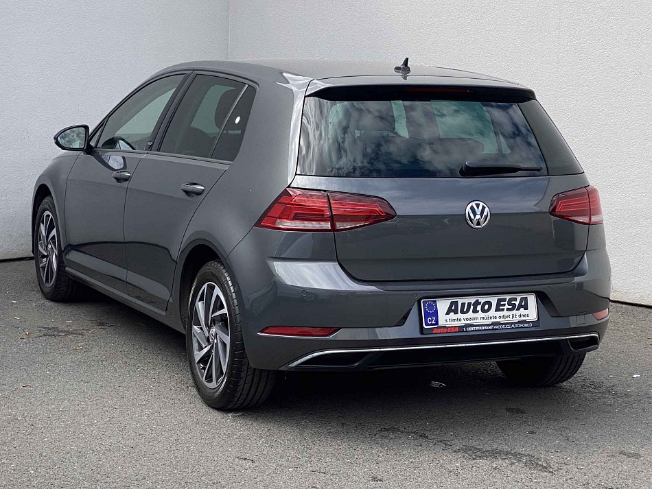 Volkswagen Golf 1.5 TSi Sound