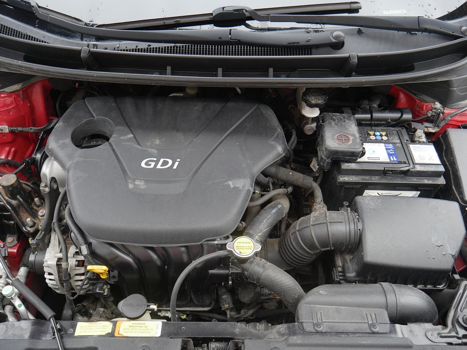 Hyundai I30 1.6 i Trikolor