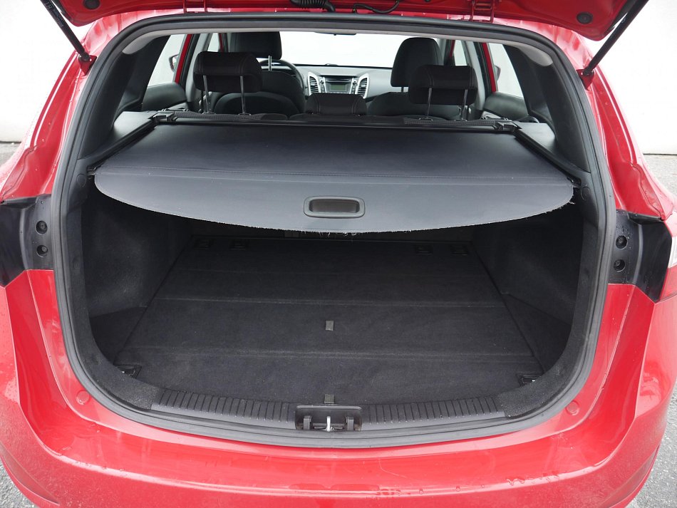 Hyundai I30 1.6 i Trikolor