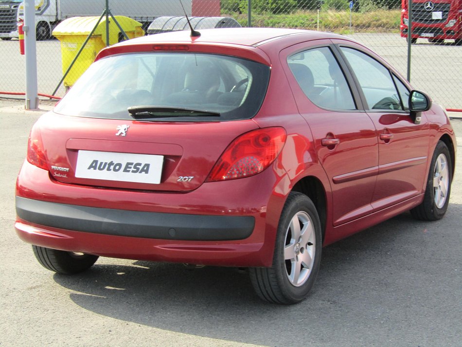 Peugeot 207 1.4 i 