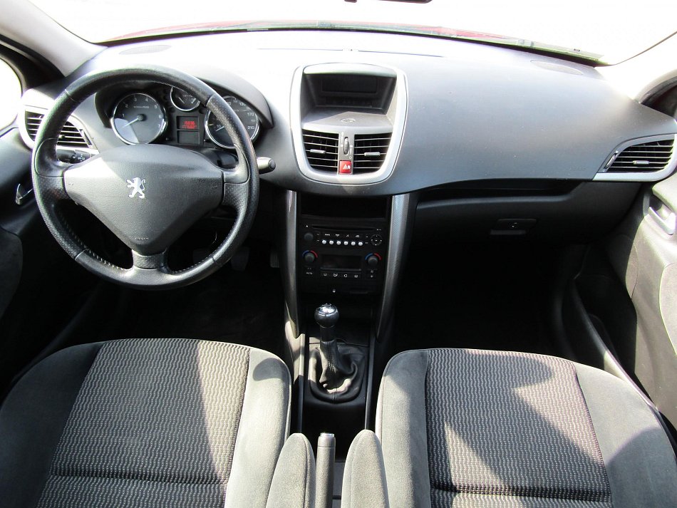 Peugeot 207 1.4 i 