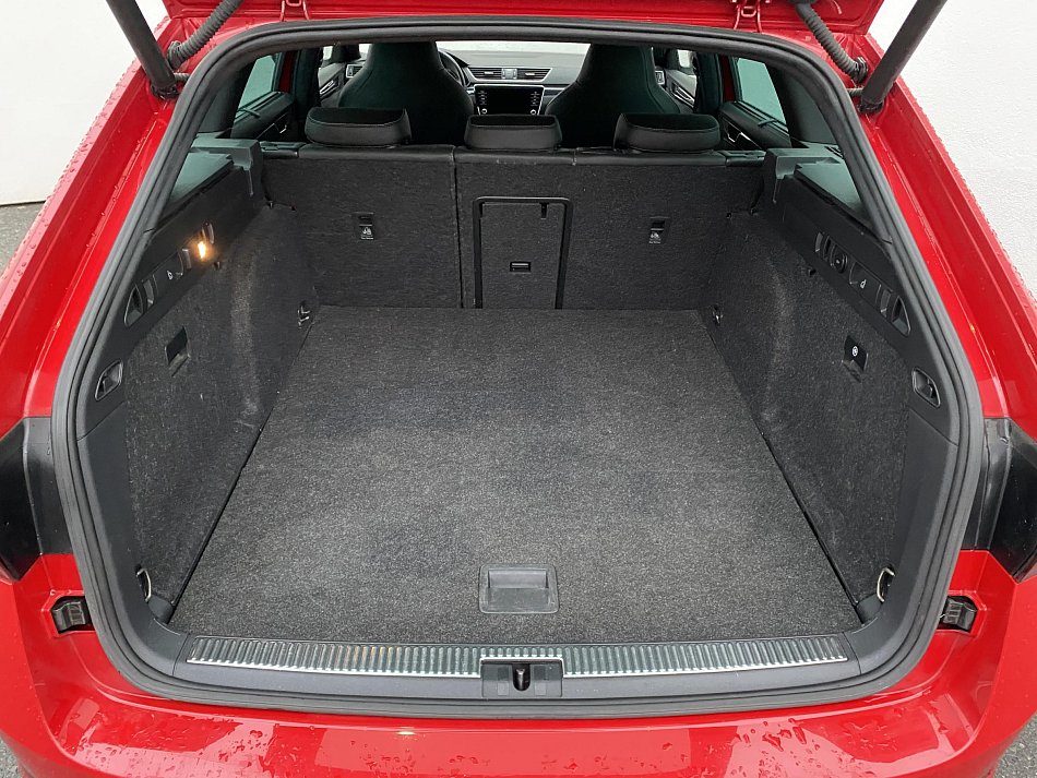 Škoda Superb III 2.0TDI SportLine