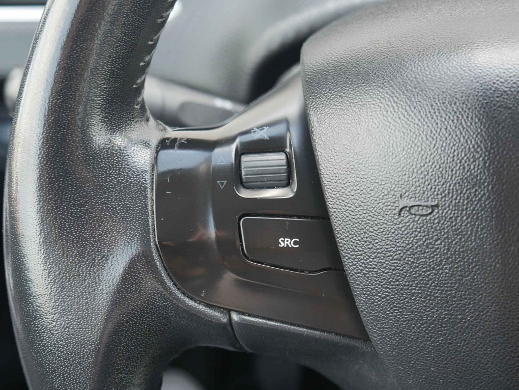 Peugeot 2008 1.2 PT 