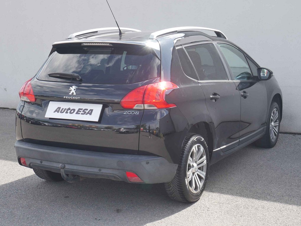 Peugeot 2008 1.2 PT 