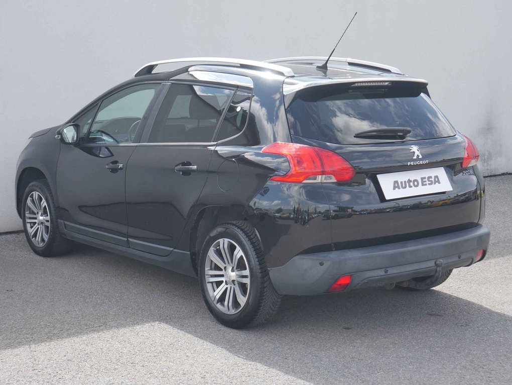 Peugeot 2008 1.2 PT 