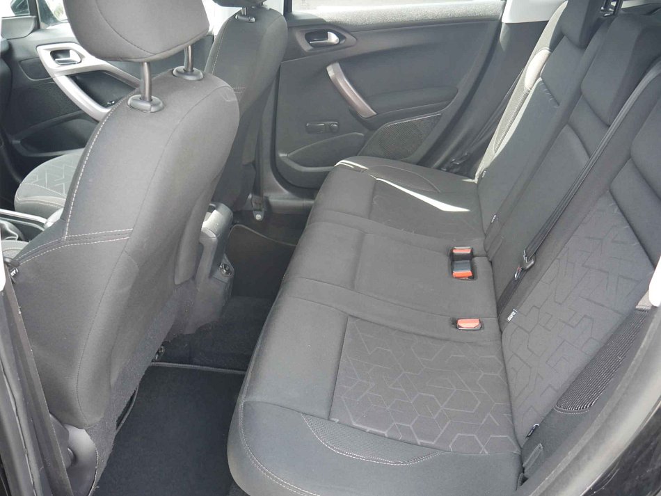 Peugeot 2008 1.2 PT 