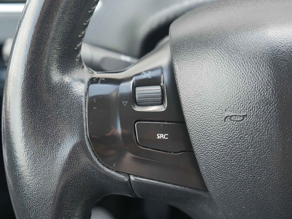 Peugeot 2008 1.2 PT 