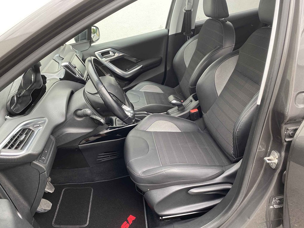 Peugeot 2008 1.2 PT Allure