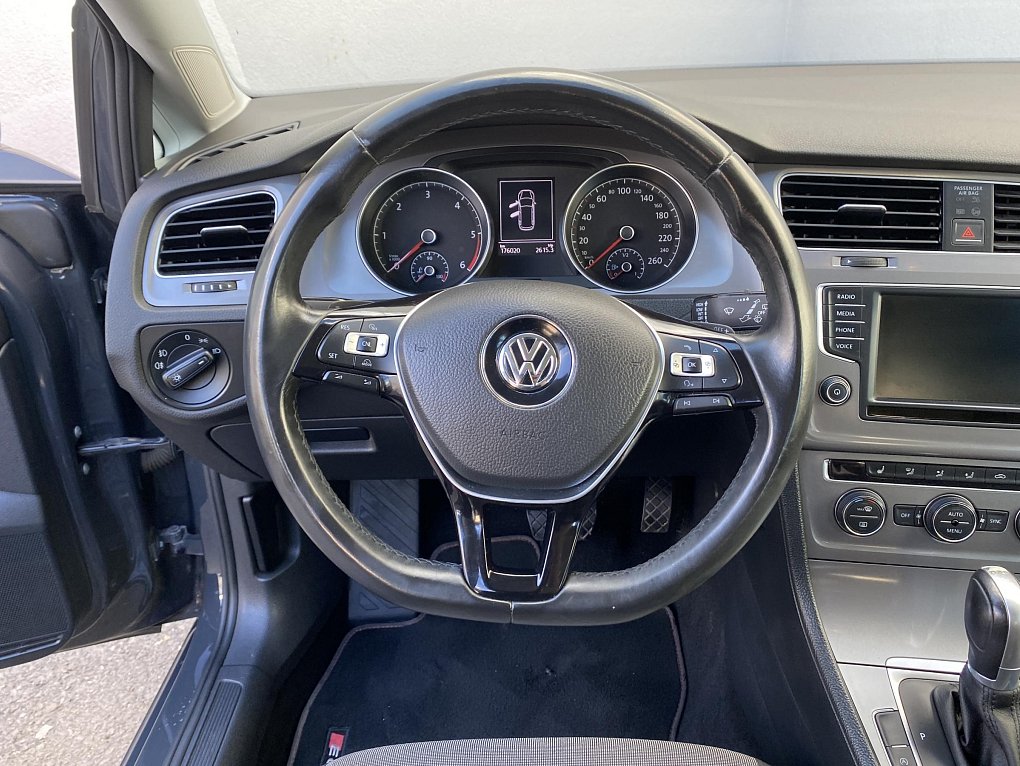 Volkswagen Golf 1.6 TDi 