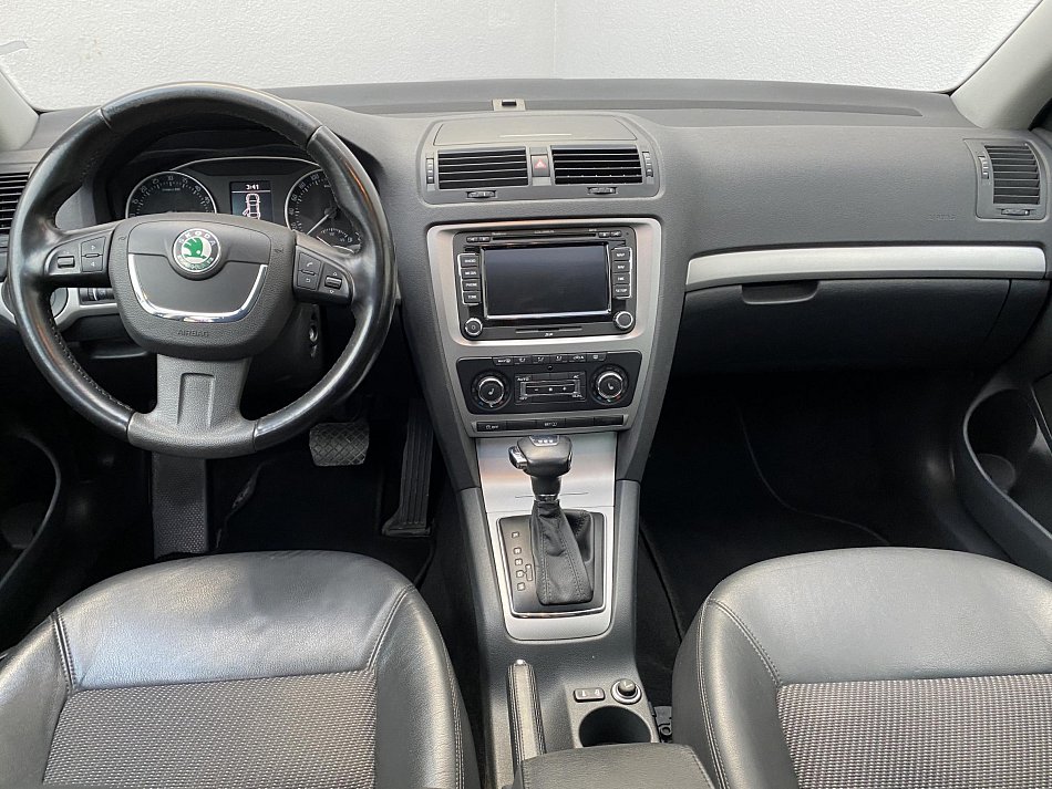 Škoda Octavia II 2.0 TDi Elegance