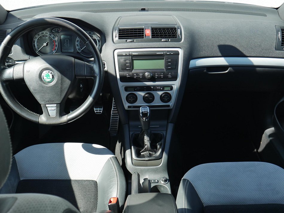 Škoda Octavia II 2.0 TDi RS