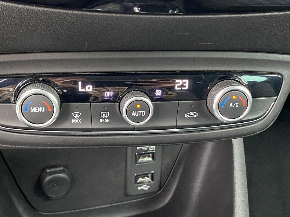 Opel Crossland X 1.2 T Innovation