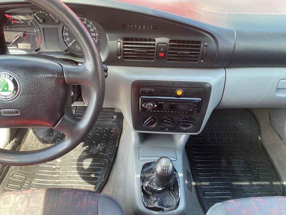 Škoda Octavia 1.6i 