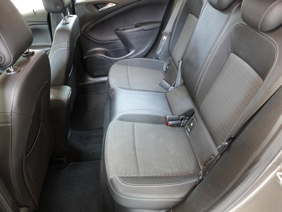 Opel Astra 1.4T 