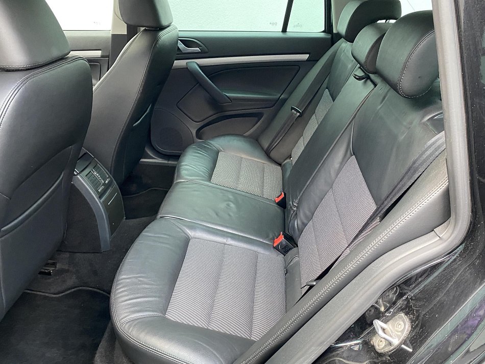 Škoda Octavia II 2.0 TDI Elegance