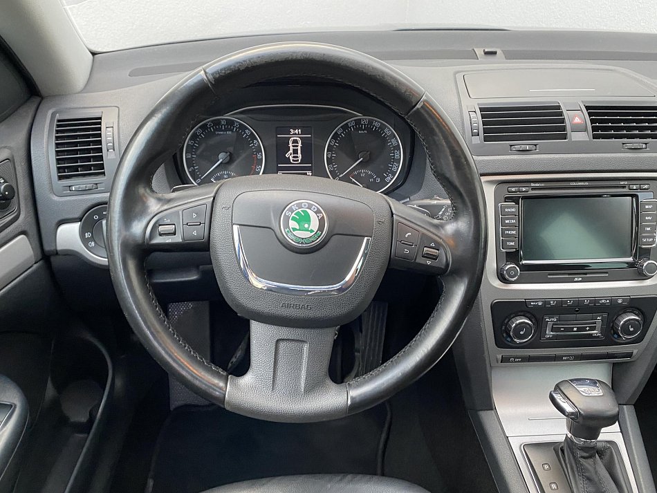 Škoda Octavia II 2.0 TDI Elegance