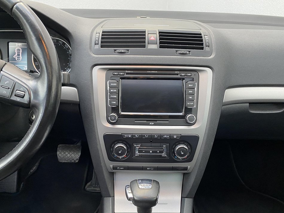 Škoda Octavia II 2.0 TDI Elegance