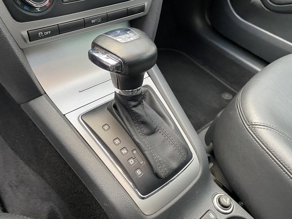 Škoda Octavia II 2.0 TDI Elegance