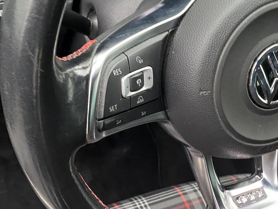 Volkswagen Golf 2.0 TSi GTi