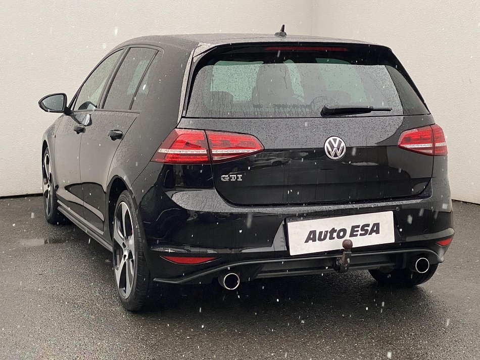 Volkswagen Golf 2.0 TSi GTi