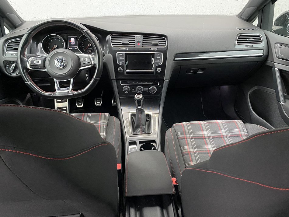Volkswagen Golf 2.0 TSi GTi