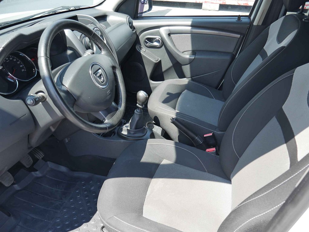 Dacia Duster 1.6i  4x4