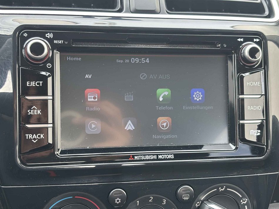 Mitsubishi Space Star 1.2i Edition Cross