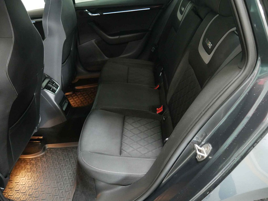 Škoda Octavia III 2.0 TSi RS245