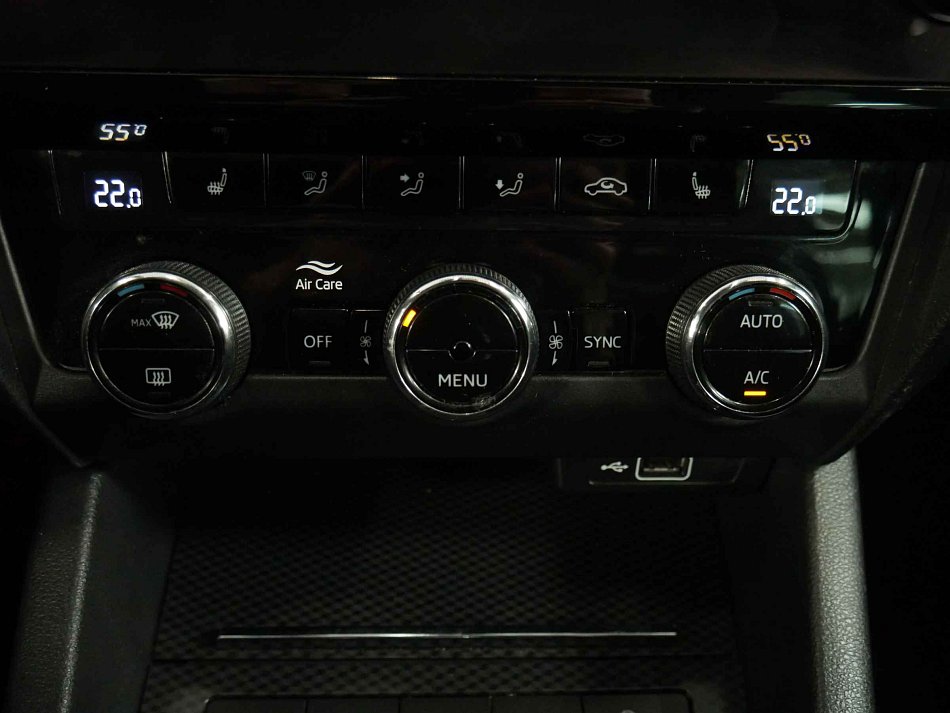 Škoda Octavia III 2.0 TSi RS245
