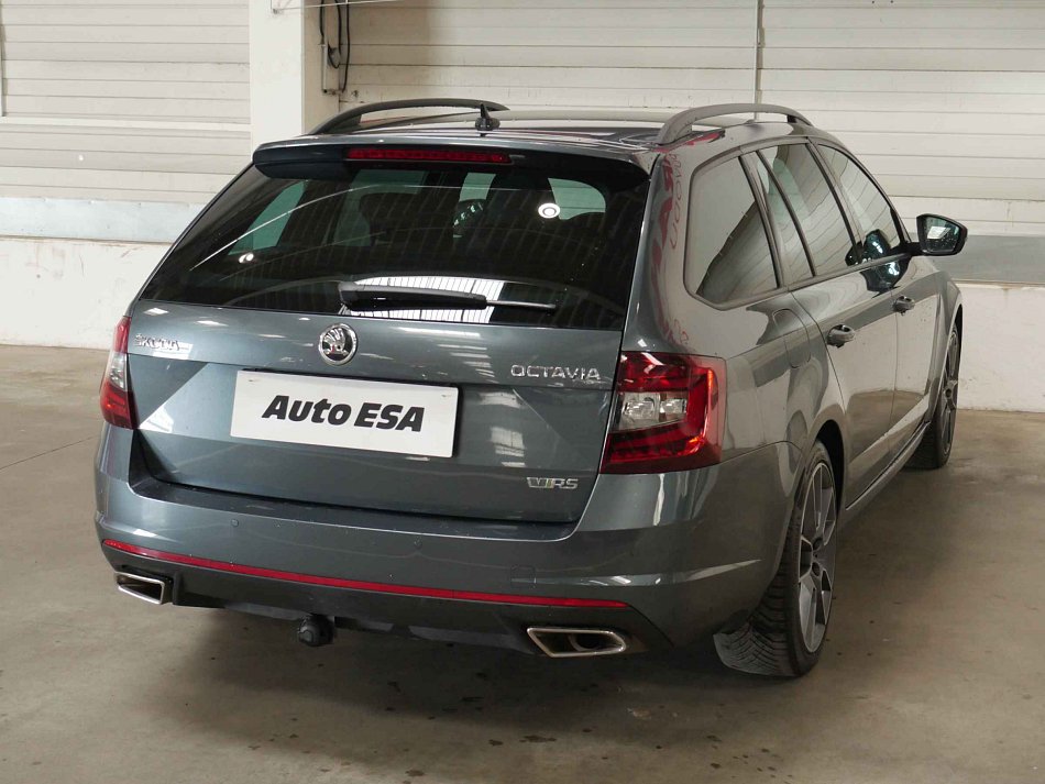 Škoda Octavia III 2.0 TSi RS245