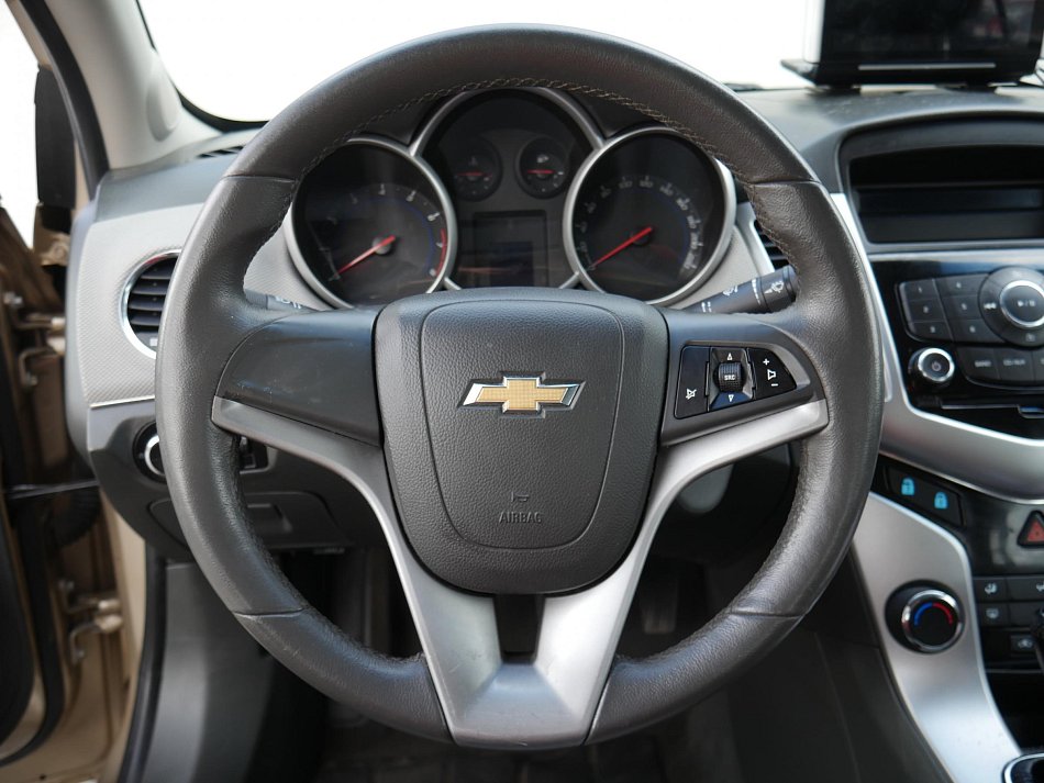 Chevrolet Cruze 1.6 i 