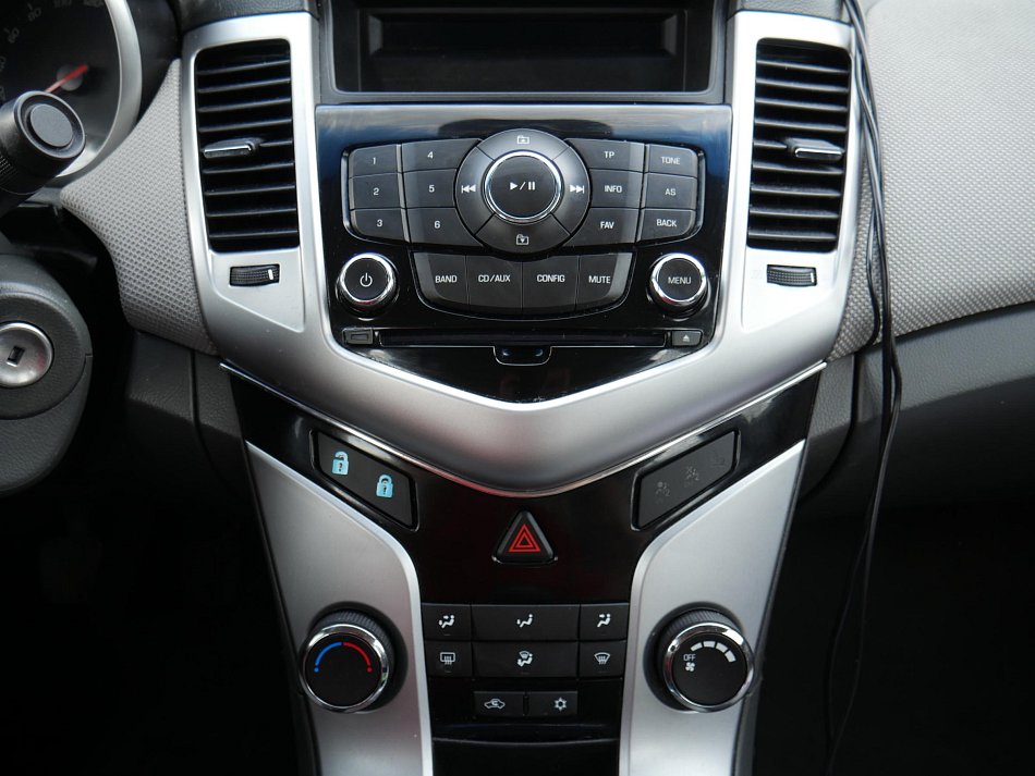 Chevrolet Cruze 1.6 i 