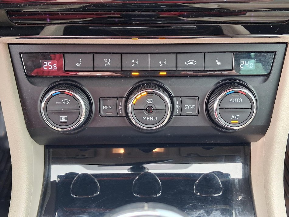 Škoda Superb III 2.0 TDi 