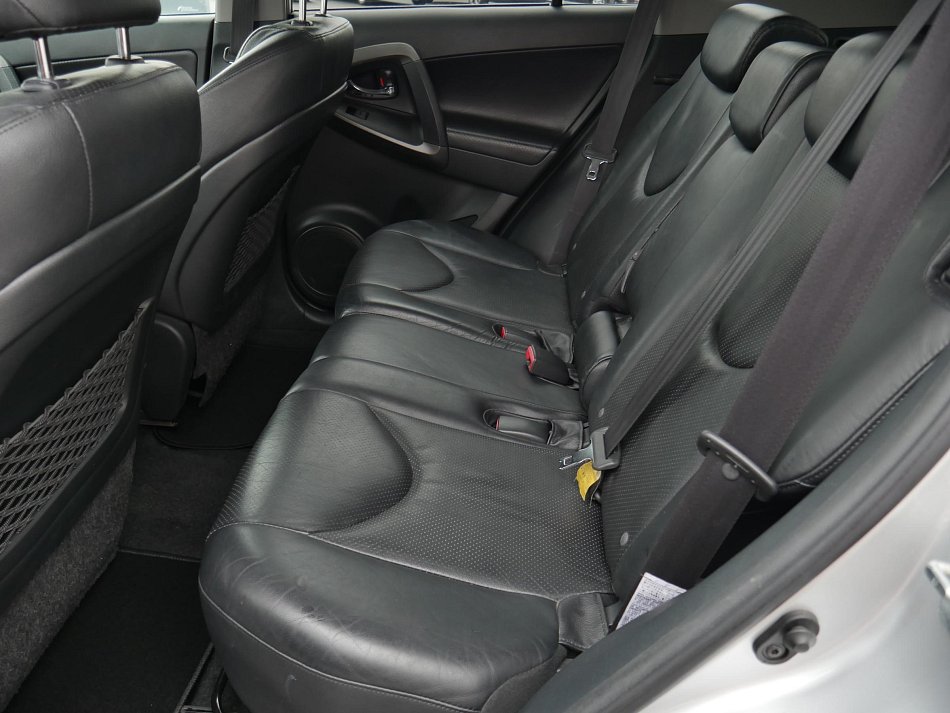 Toyota RAV4 2.0i  4x4