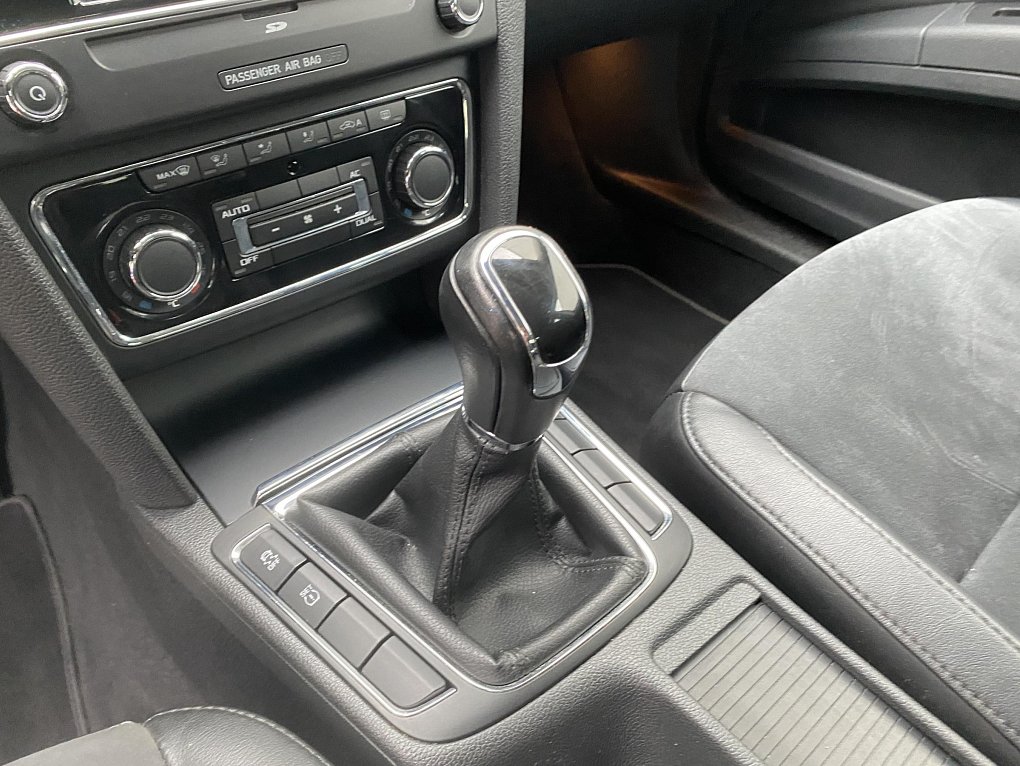 Škoda Superb II 2.0 TDi Ambition