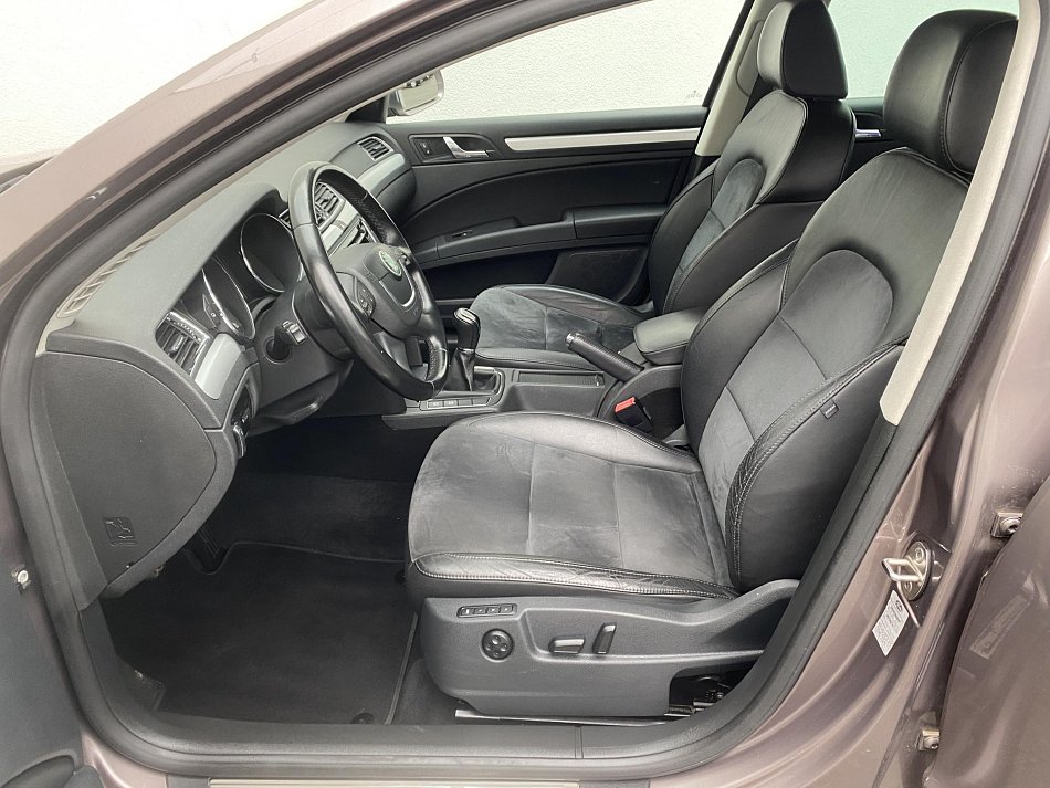 Škoda Superb II 2.0 TDi Ambition