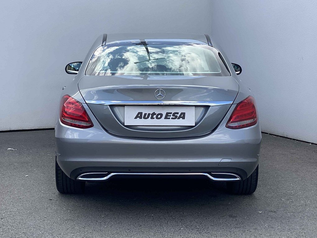 Mercedes-Benz Třída C 2.0 i Avantgarde C200