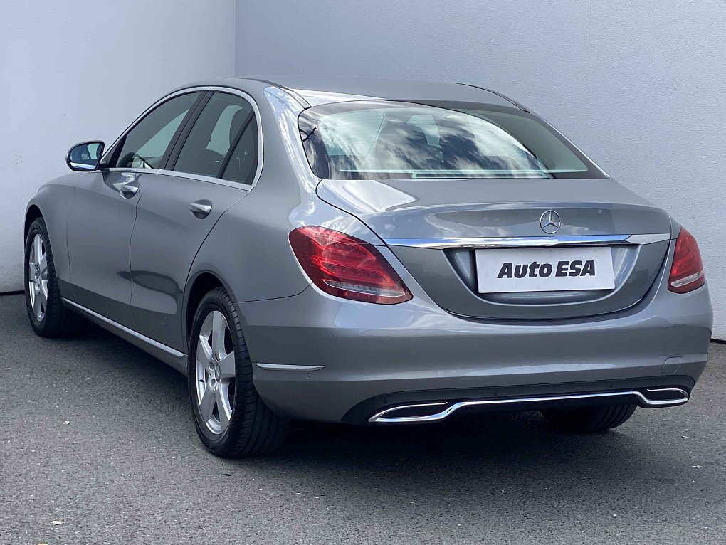 Mercedes-Benz Třída C 2.0 i Avantgarde C200