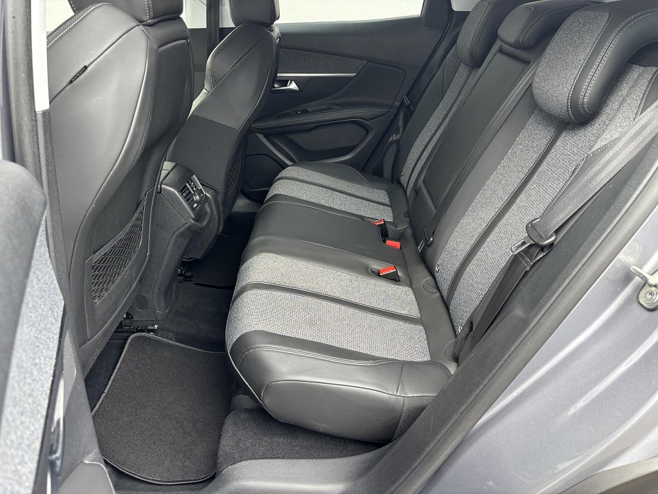 Peugeot 3008 1.2PT Allure