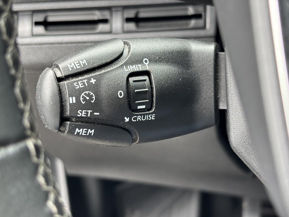 Peugeot 3008 1.2PT Allure