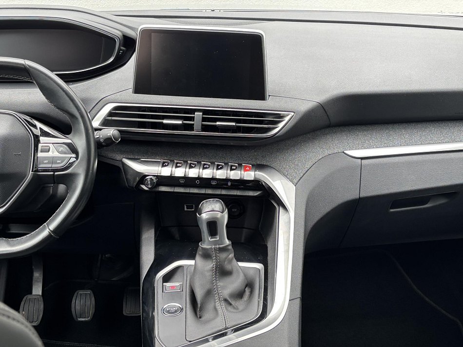Peugeot 3008 1.2PT Allure