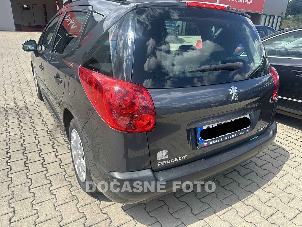Peugeot 207 1.4i 