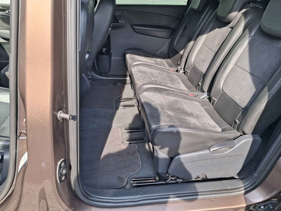 Volkswagen Sharan 2.0TDi  4x4, 7míst