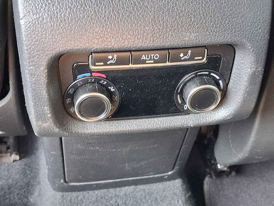 Volkswagen Sharan 2.0TDi  4x4, 7míst