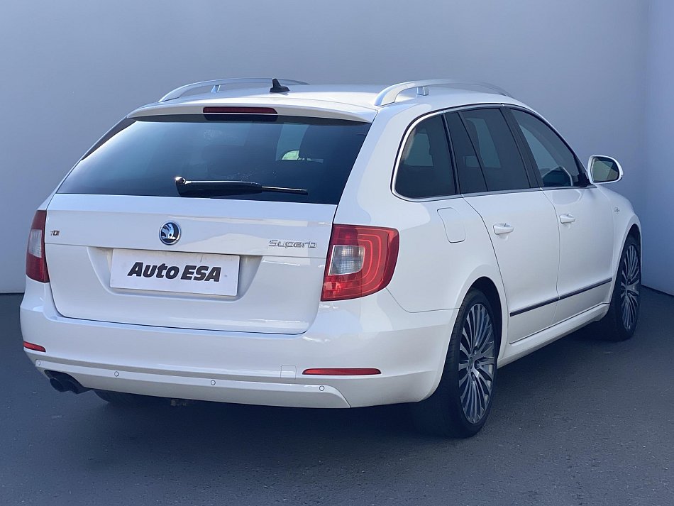 Škoda Superb II 2.0 TDi L&K