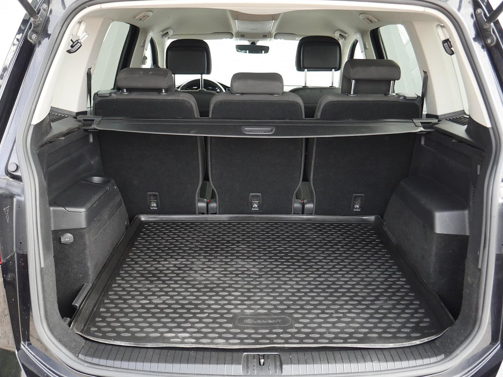 Volkswagen Touran 2.0 TDi 