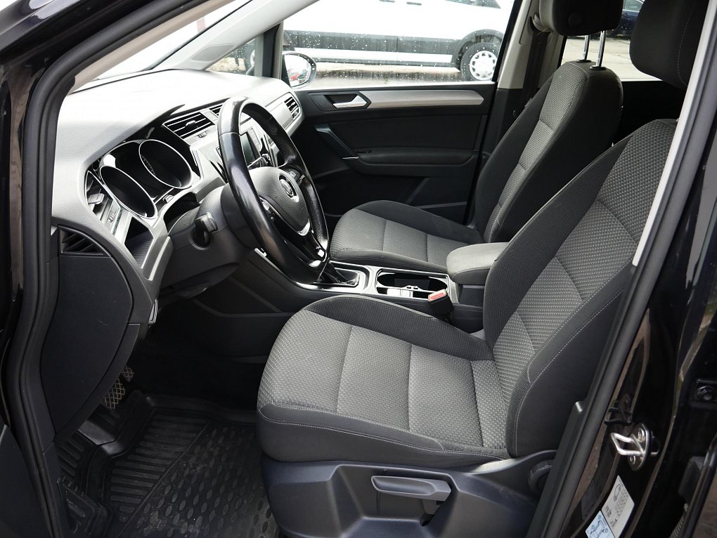 Volkswagen Touran 2.0 TDi 