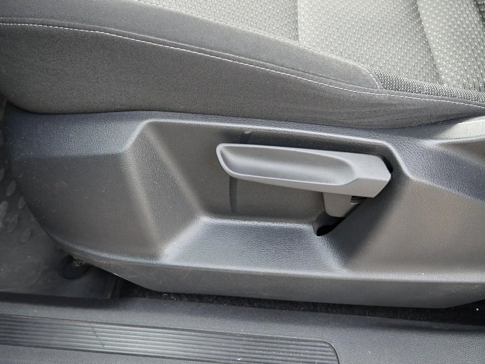 Volkswagen Touran 2.0 TDi 