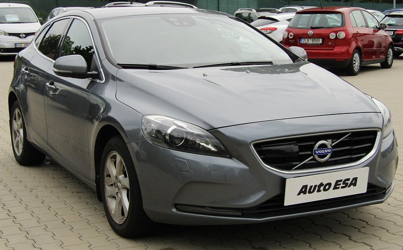 Volvo V40 2.0D 